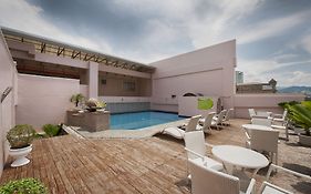 Diamond Suites & Residences